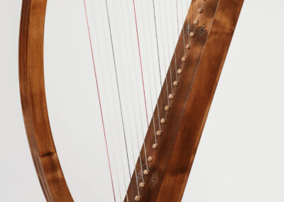 David Romanesque Harp